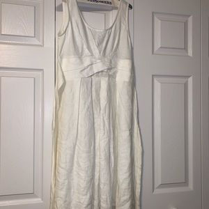 Sanatoria Saracena White Dress